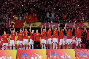 2年前的今天：中国女篮亚洲杯决赛力克日本夺冠 韩旭斩获决赛MVP